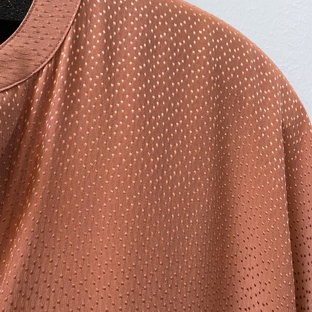 Vince silk blouse - NWT - Picture 3 of 9